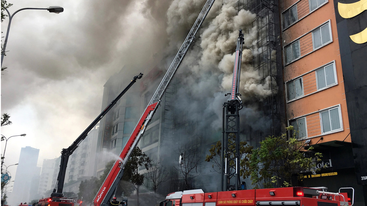 32 killed in Vietnam karaoke bar fire